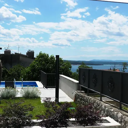 Apartment Bura *