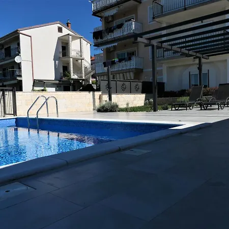 Bura Apartament *